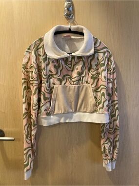 Dazey LA Women's Pink & Olive Wave-Print Cropped Pullover Sweater